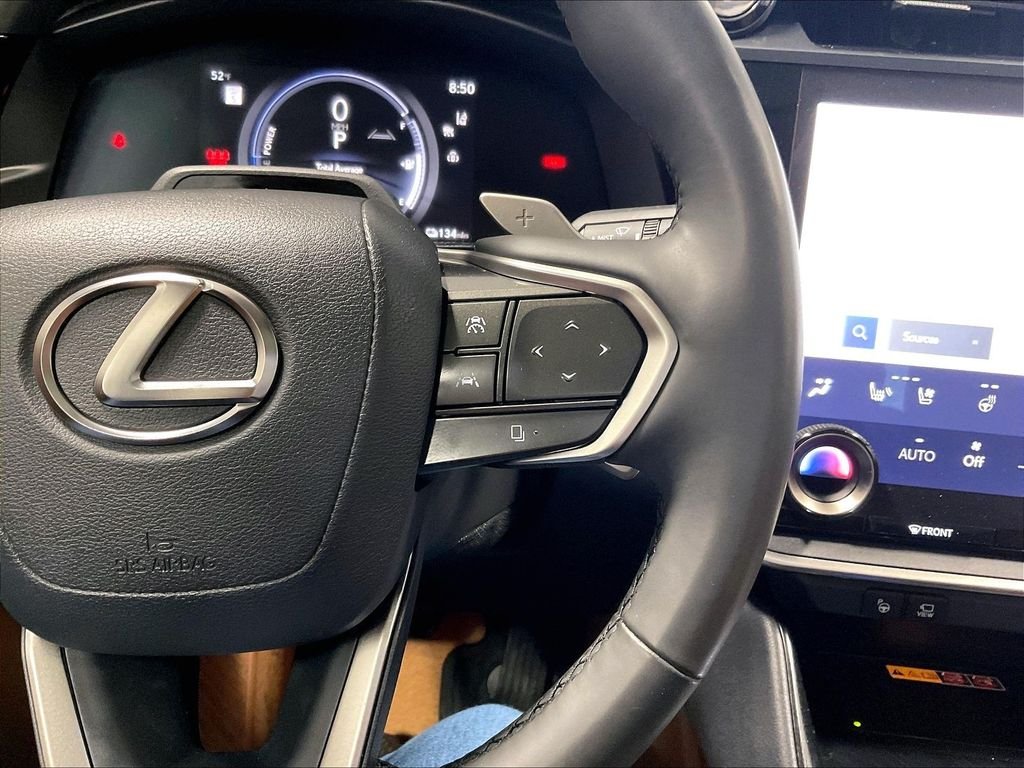 Used 2023 White Lexus 450e Luxury image 24