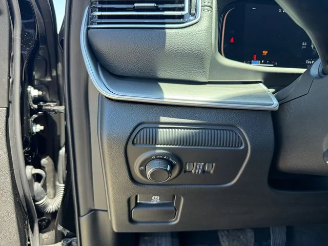 New 2026 High Gloss Black Jeep Limited Altitude image 19