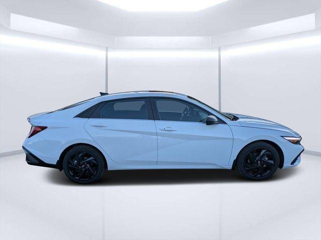 New 2026 White Hyundai SEL Sport image 2