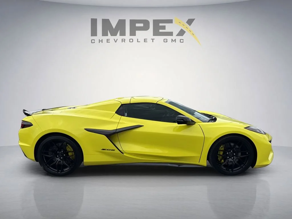Used 2024 Accelerate Yellow Metallic Chevrolet 3LZ image 6
