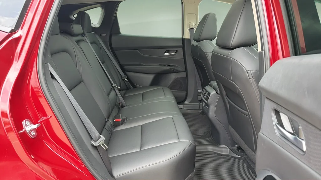 Used 2026 Scarlet Ember Tintcoat Nissan SL image 21