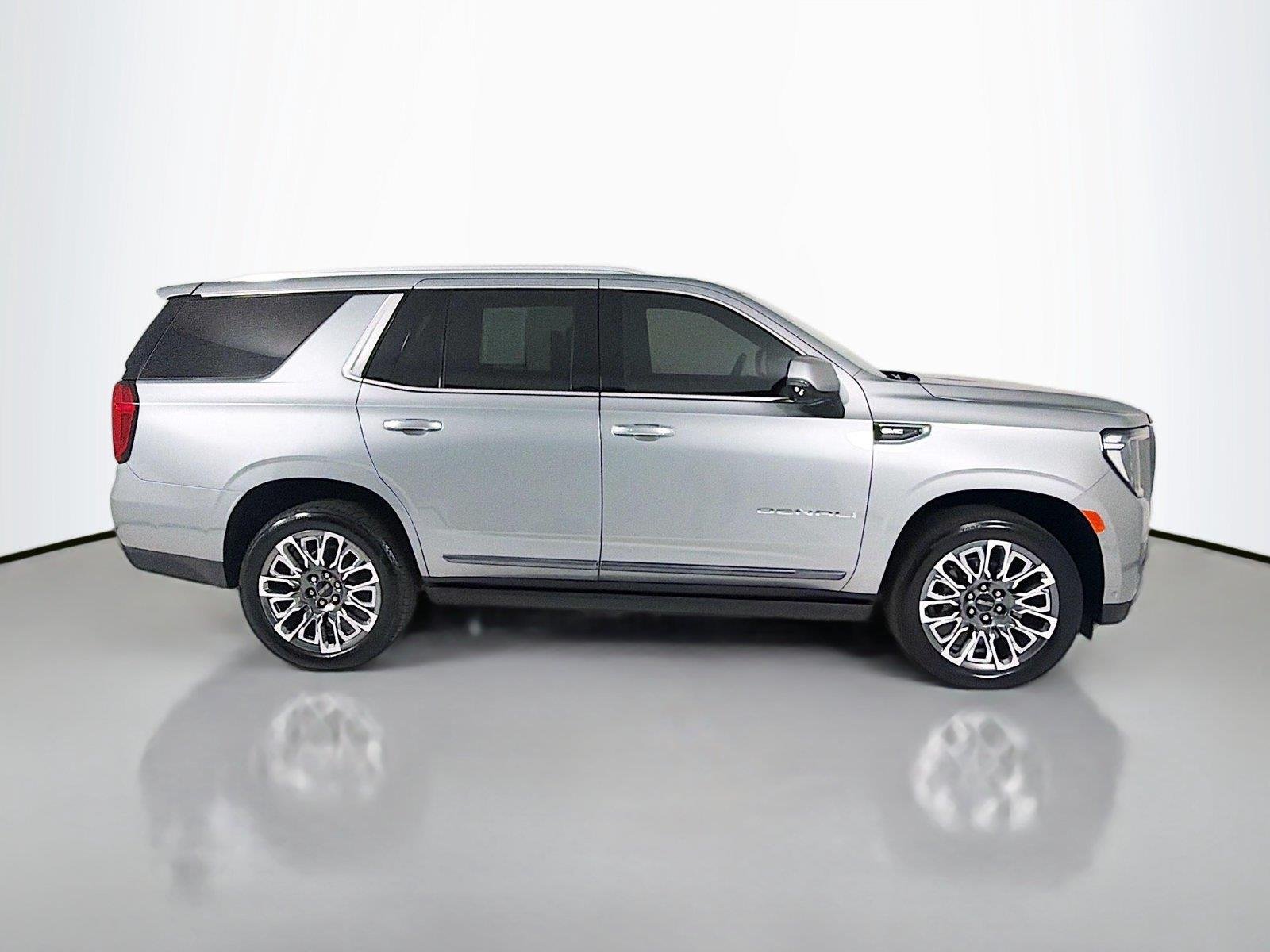 Used 2024 Sterling Metallic GMC Denali Ultimate image 32