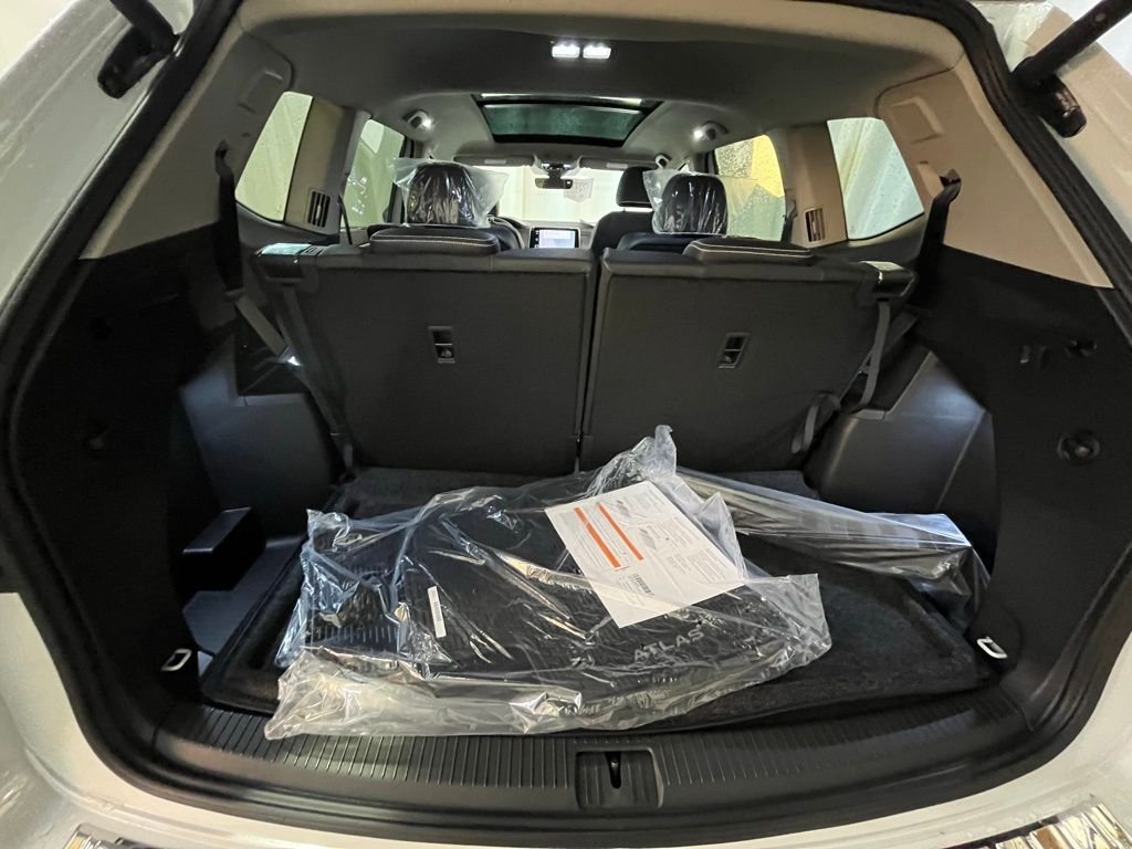 New 2026 White/off-white Volkswagen 2.0T SEL Premium R-Line image 25