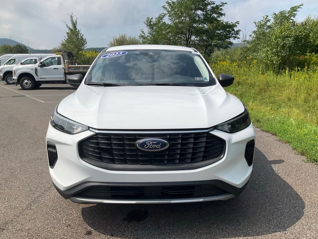 Certified Used 2025 Oxford White Ford Active image 29