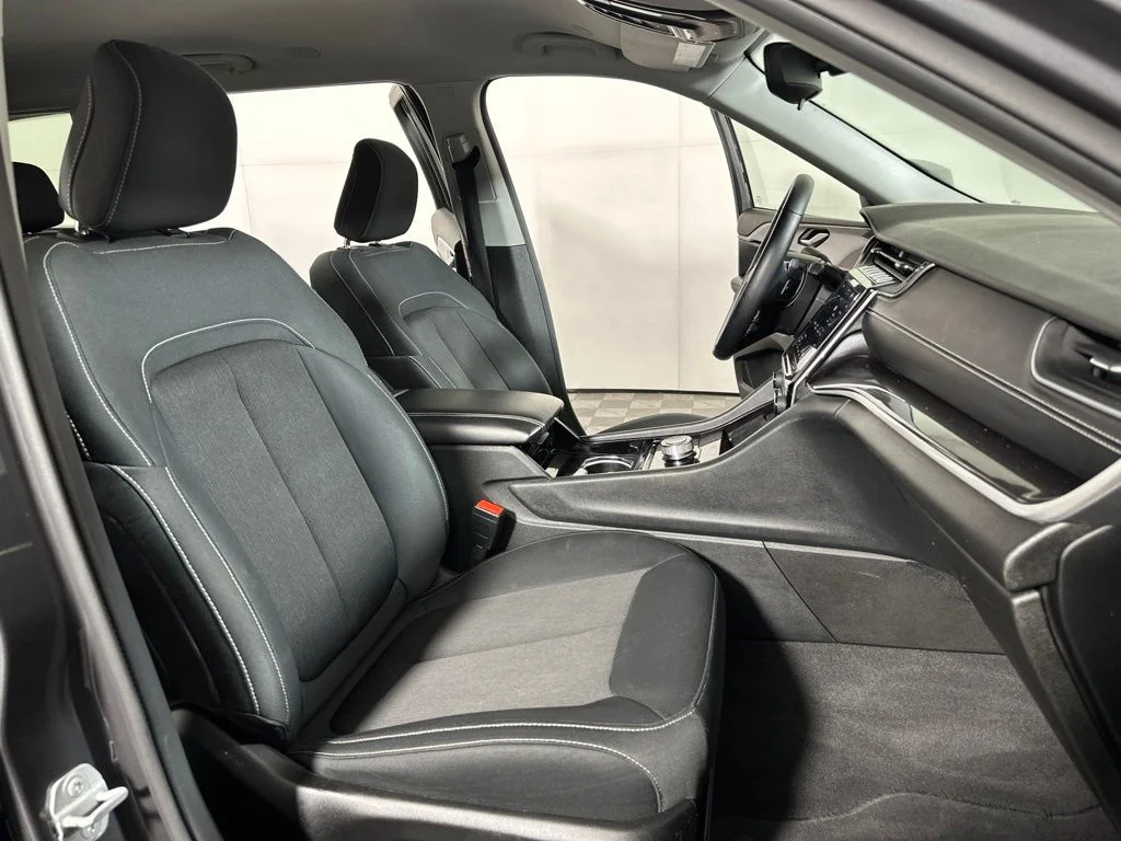 Used 2021 Gray Jeep Laredo image 23