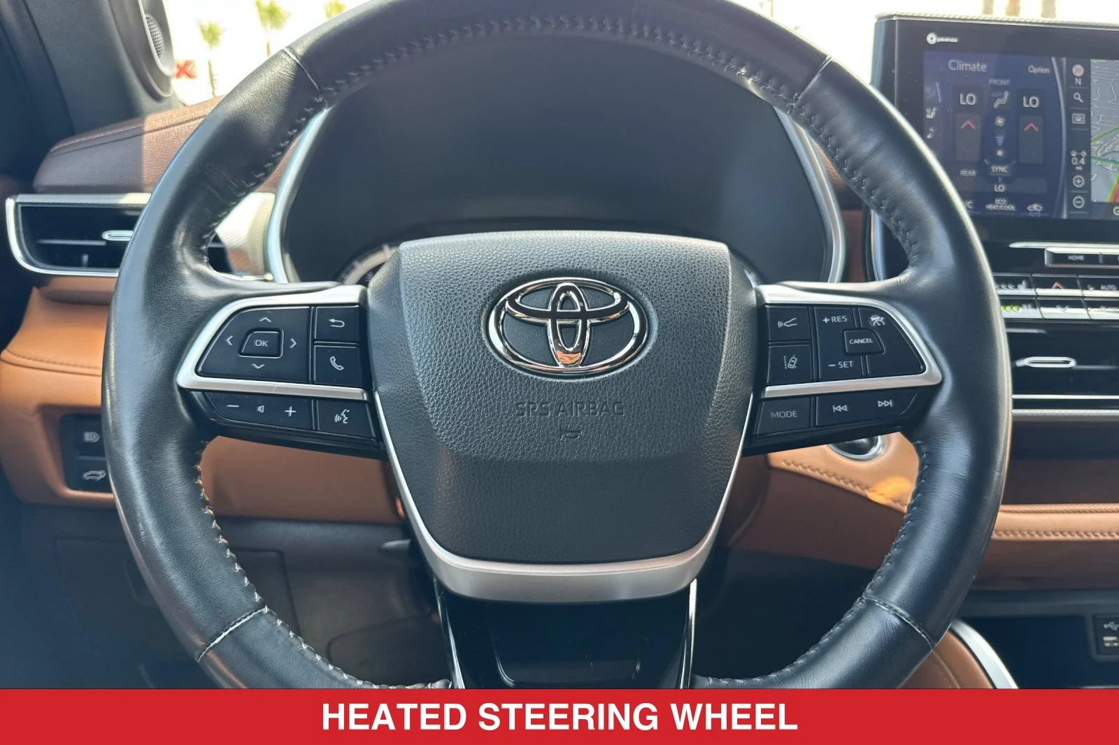 Used 2022 White Toyota Platinum image 26