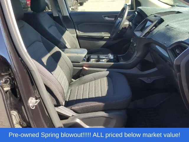 Used 2020 Black Ford SE image 45