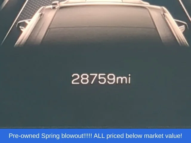 Used 2025 White GMC Denali image 29