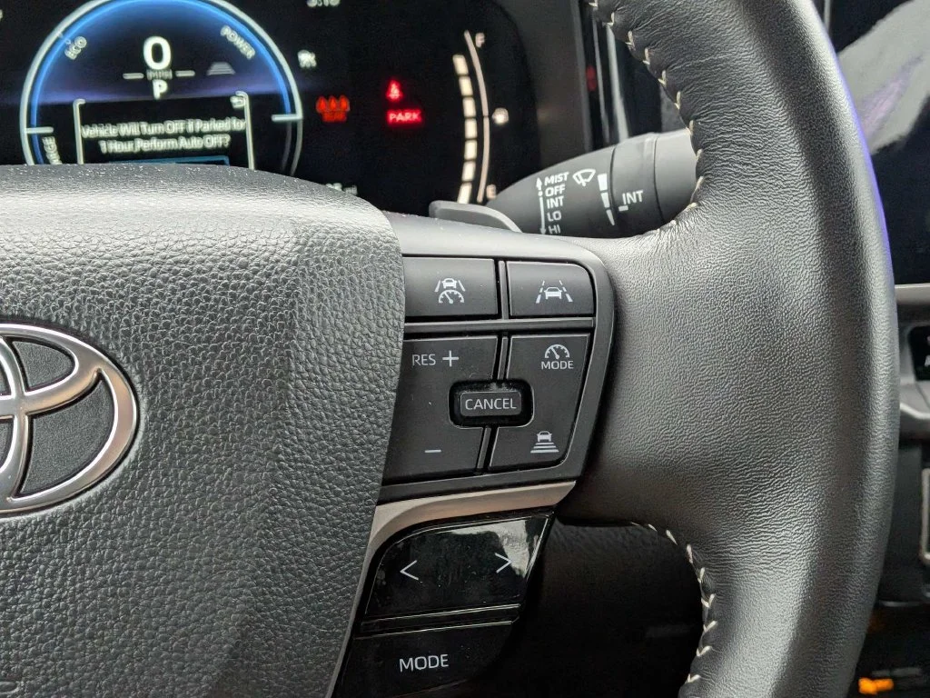 Certified Used 2025 Ocean Toyota SE image 22