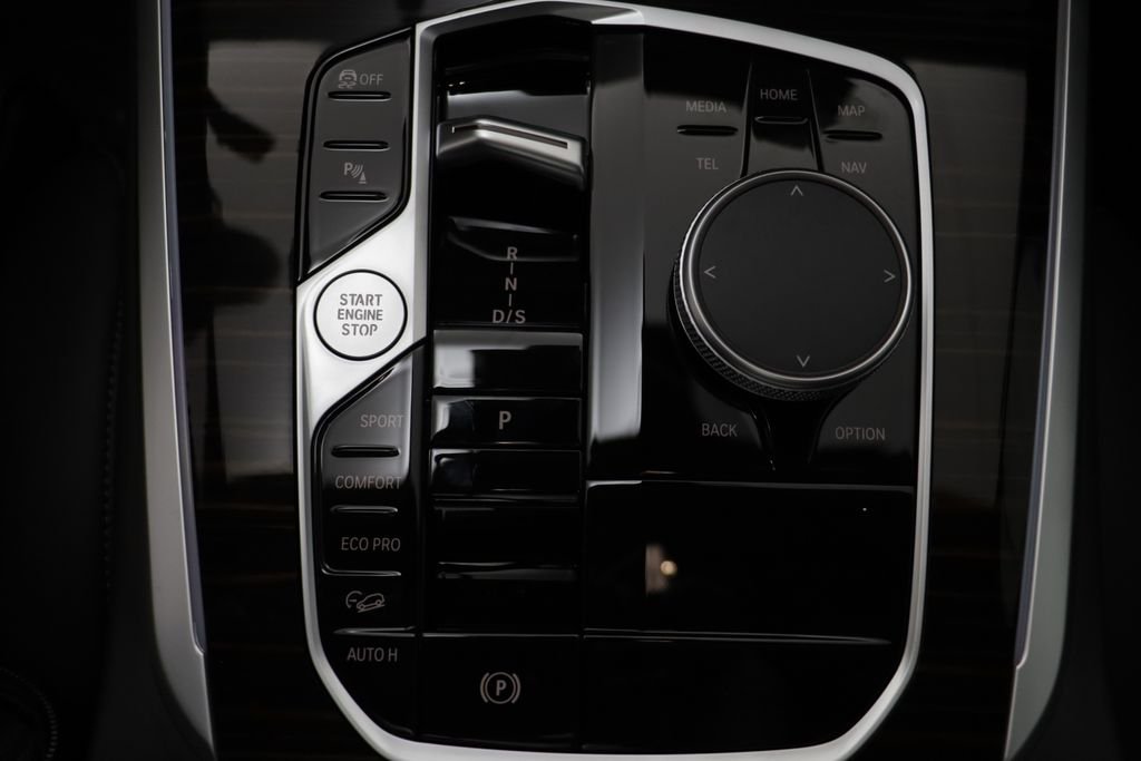 New 2026 Black Sapphire Metallic BMW xDrive40i image 13