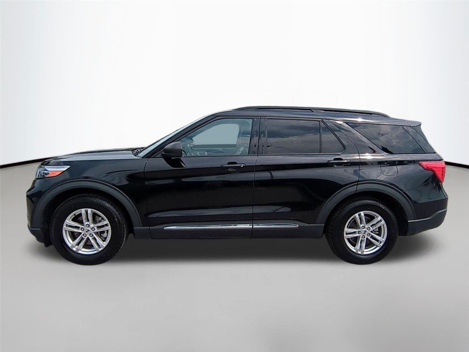 Used 2023 Agate Black Ford XLT image 2