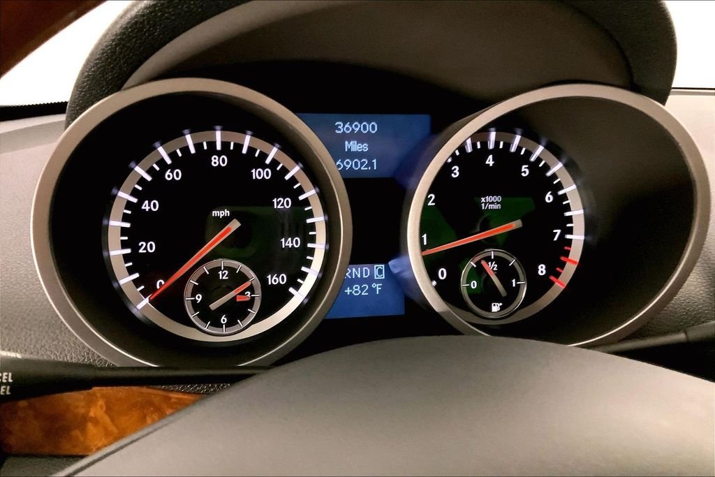 Used 2010  Mercedes-Benz SLK 350 image 17