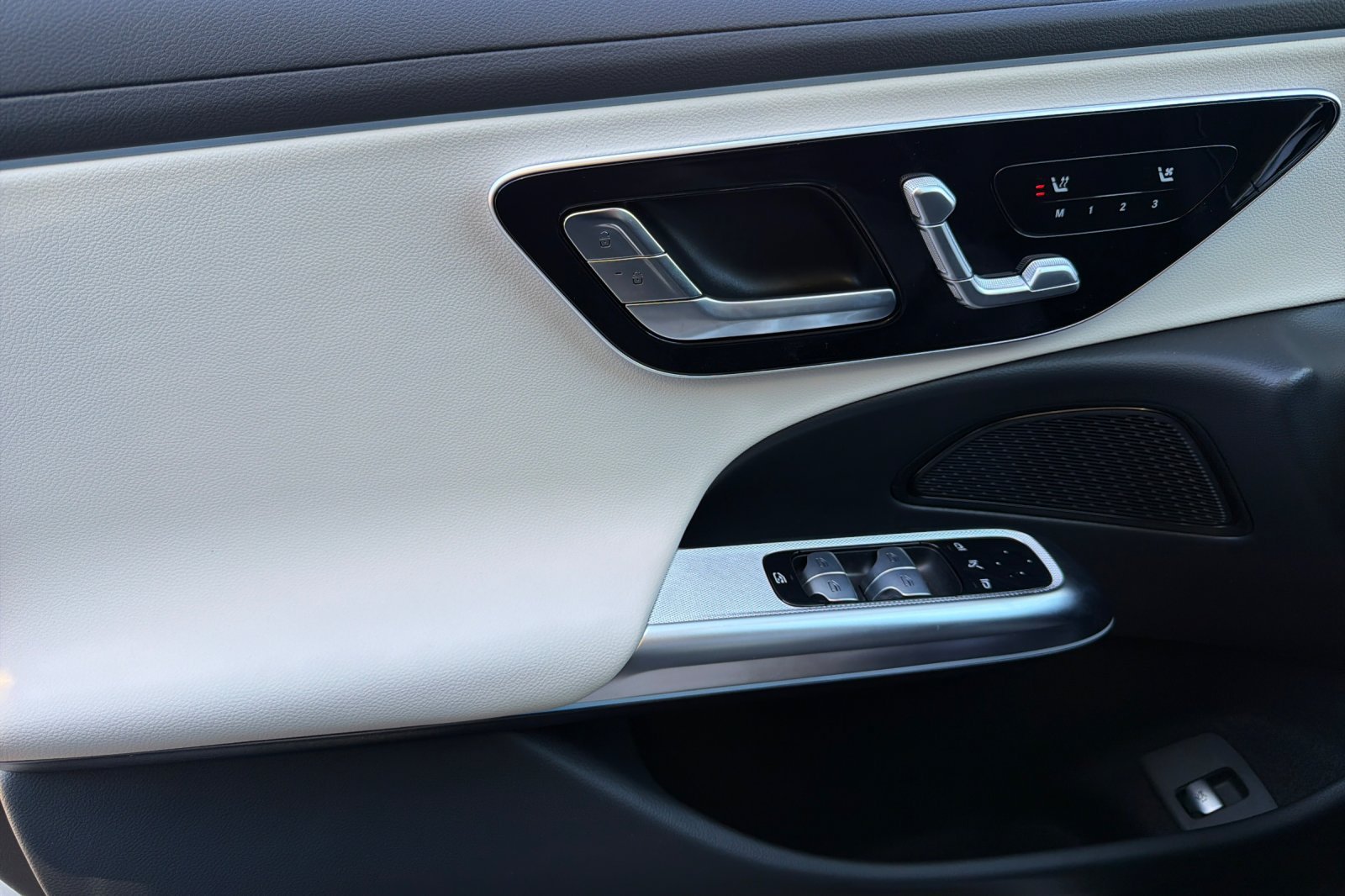 New 2027 Cirrus Silver Metallic Mercedes-Benz E 350 image 22