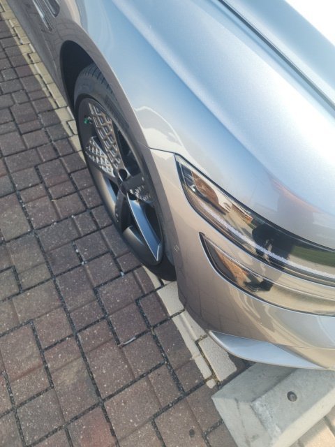 Used 2025 Silver Genesis 3.5T image 7