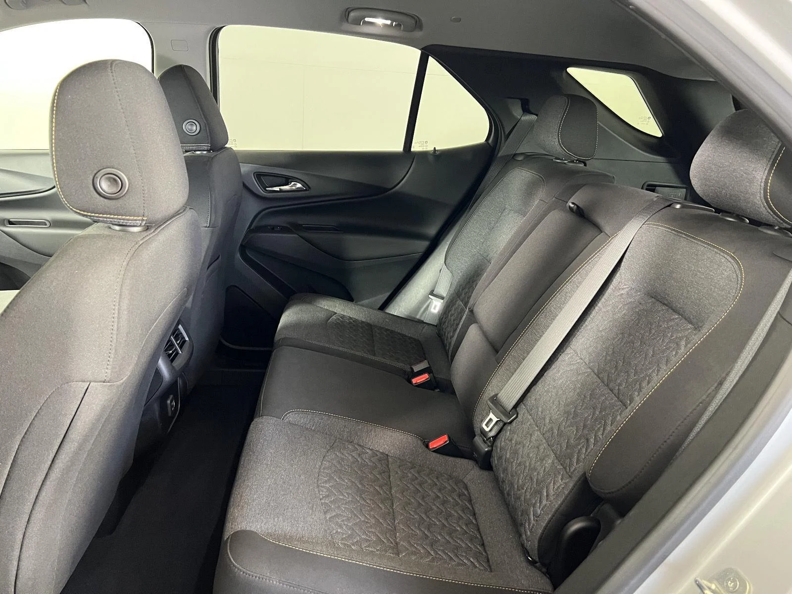 Used 2022 Silver Ice Metallic Chevrolet LT image 18