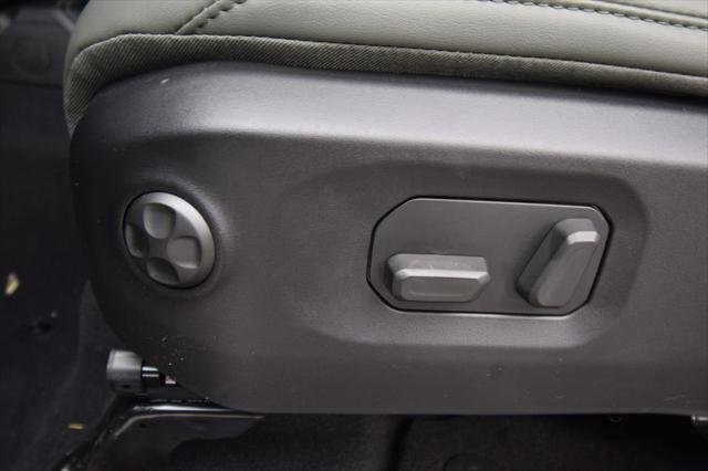 New 2026 Black Clear-Coat Exterior Paint Jeep Mojave image 40