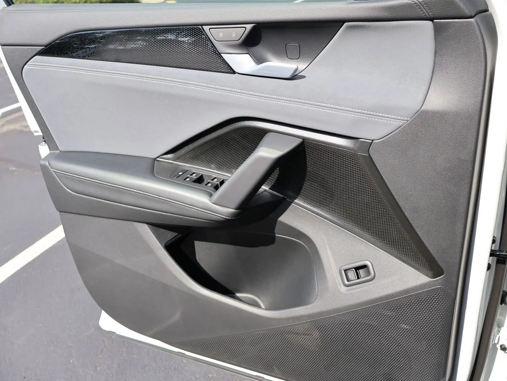 New 2026 White Volkswagen 2.0T SE image 33
