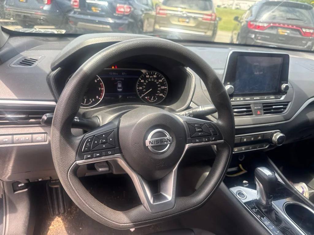 Certified Used 2021 Blue Nissan 2.5 SV image 15