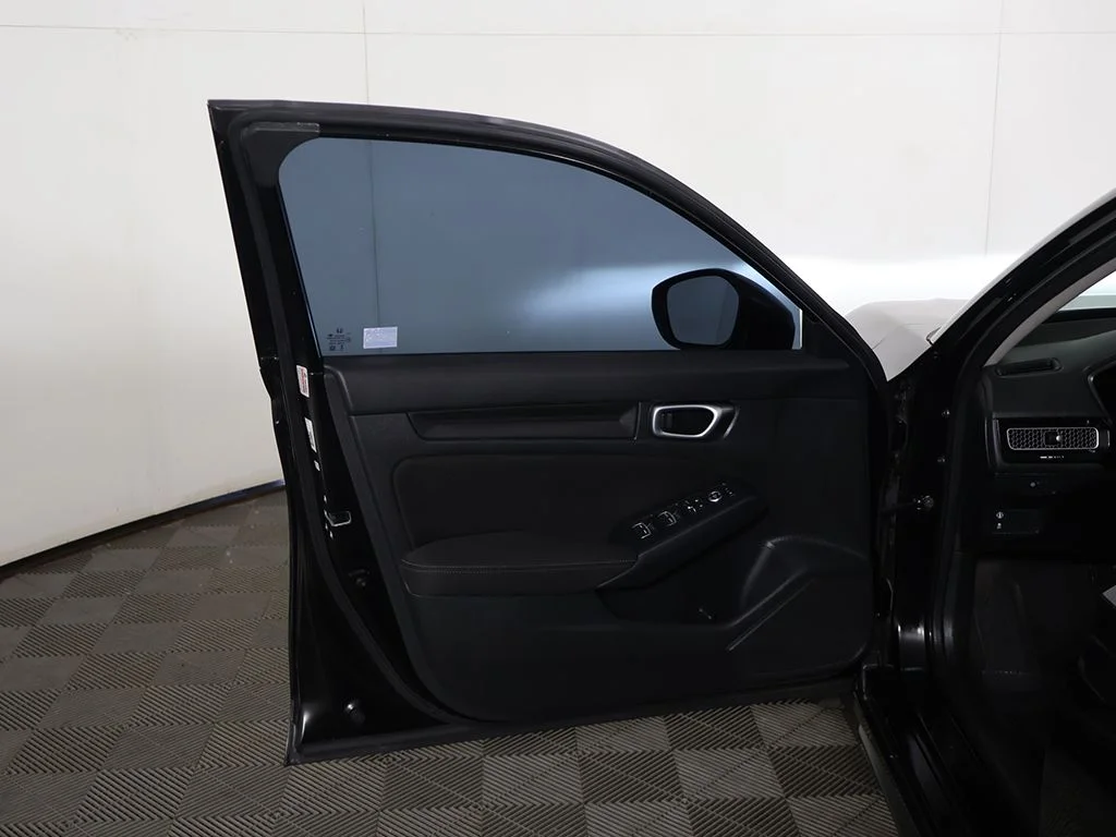 2023 Honda Civic Hatchback LX - Photo 15