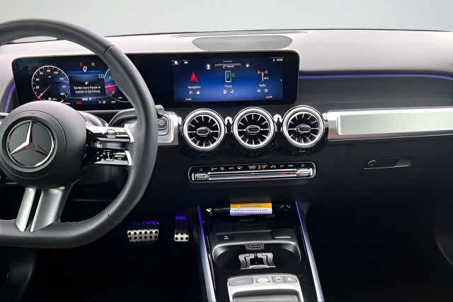 Certified Used 2025 White Mercedes-Benz GLB 250 image 8