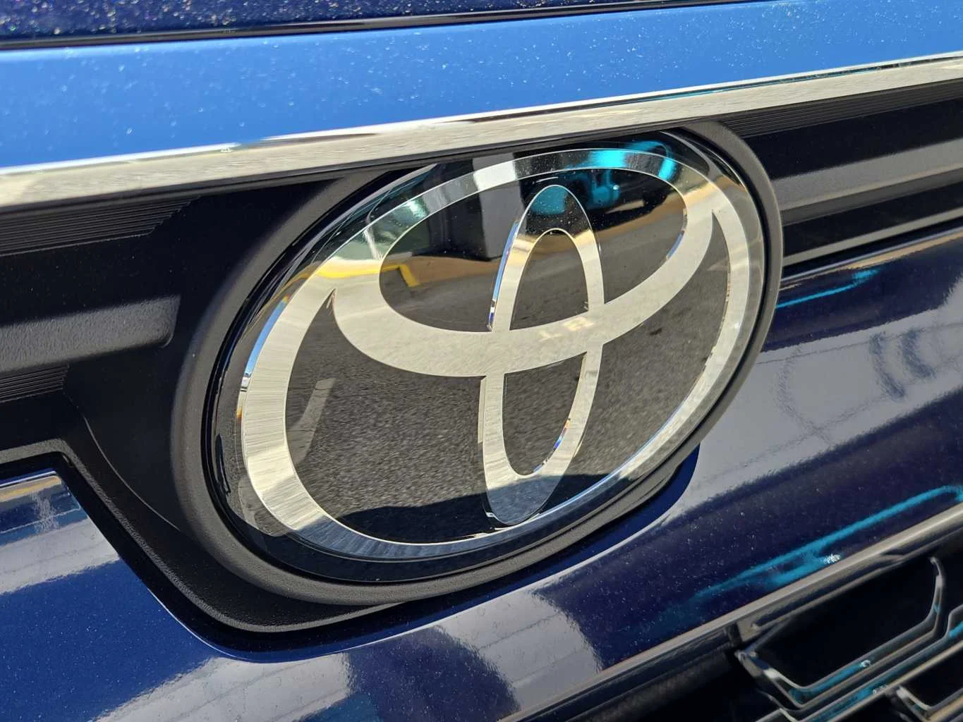 New 2026 Blueprint Toyota Hybrid XLE image 16