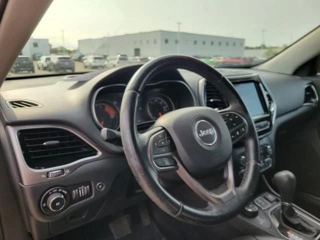 Used 2019 Green Jeep Limited image 21