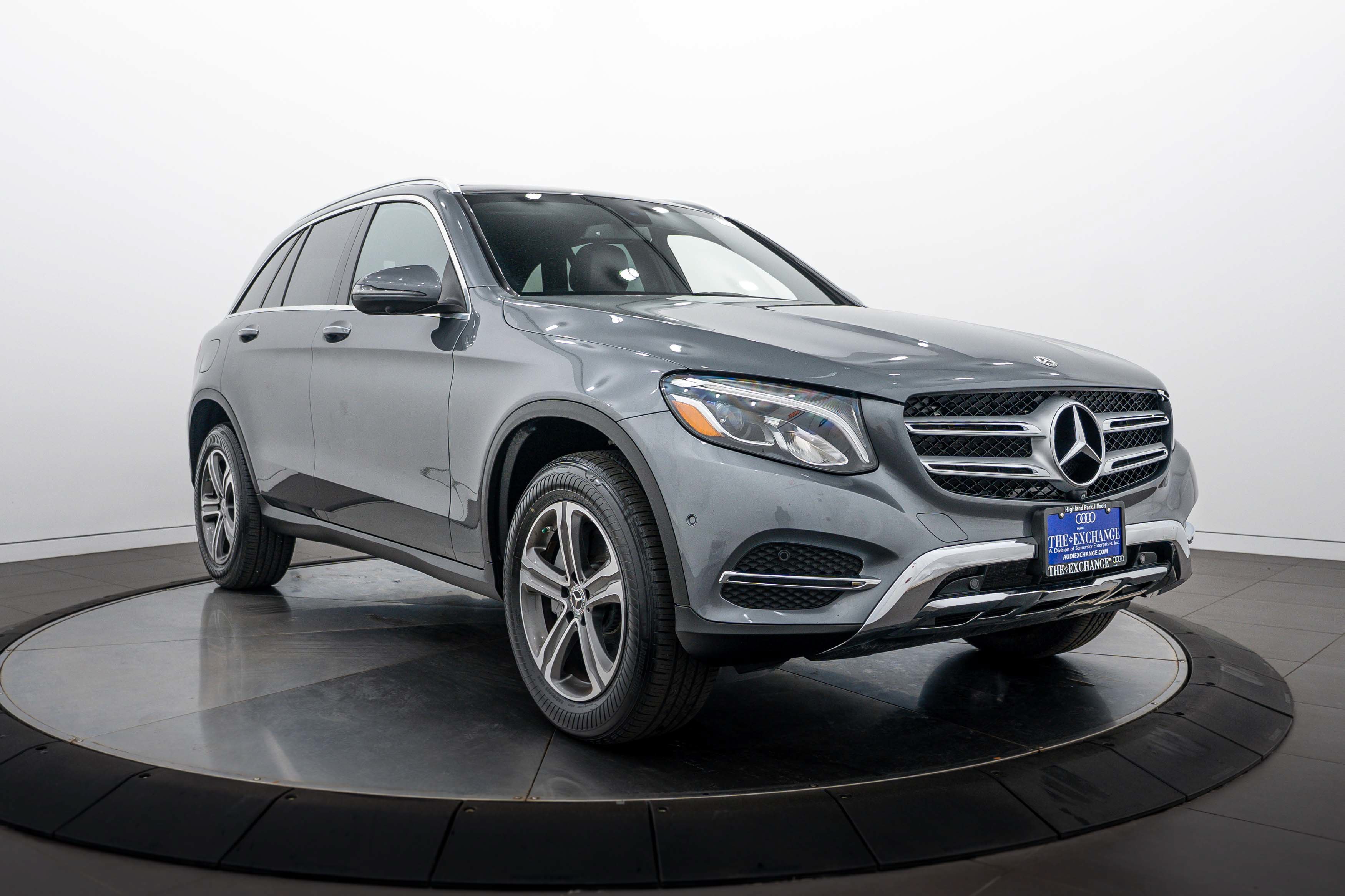 Used 2019 Selenite Grey Metallic Mercedes-Benz GLC 300 image 2