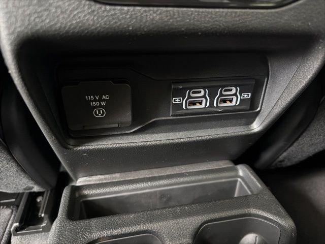 New 2026 Velvet Red Pearl-Coat Exterior Paint Jeep Laredo image 16