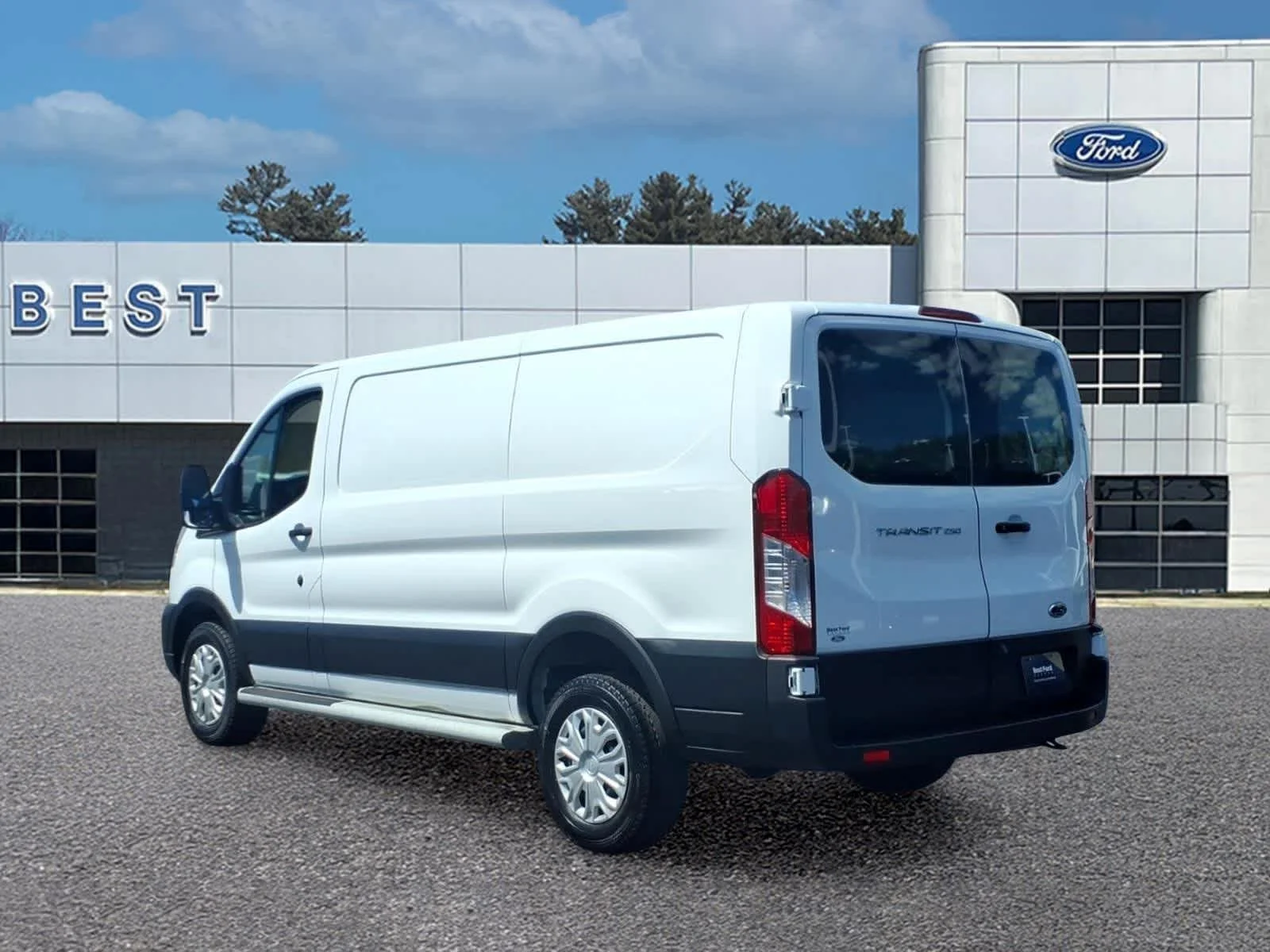Used 2025 Oxford White Ford  image 4