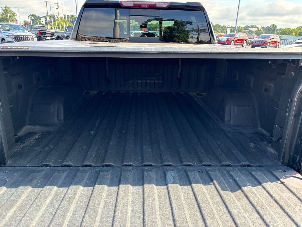 Used 2023 Black Chevrolet High Country image 20