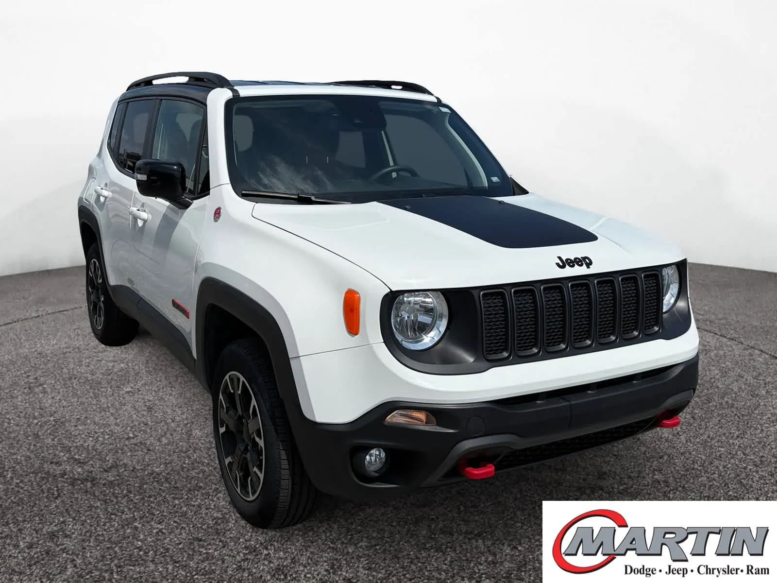 Used 2023 Alpine White Clearcoat Jeep Trailhawk image 3