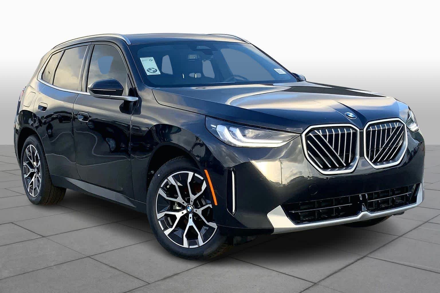 Used 2026 Dark Graphite Metallic BMW 30 xDrive image 2