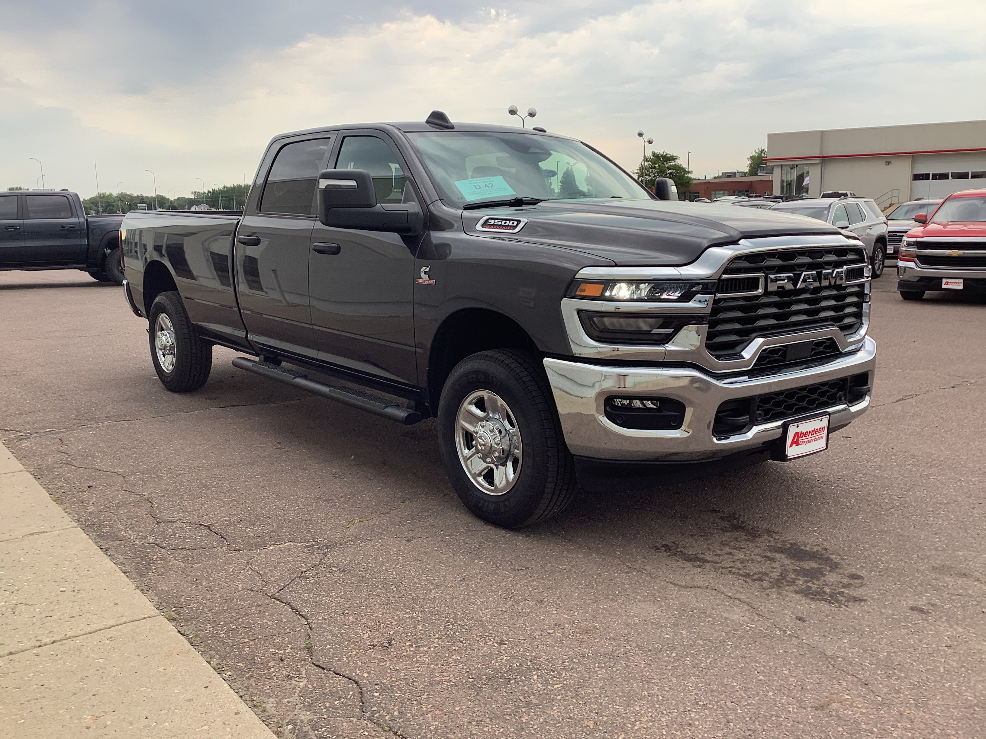 New 2026 Granite Crystal Metallic Clear-Coat Exterior Paint RAM Tradesman image 4