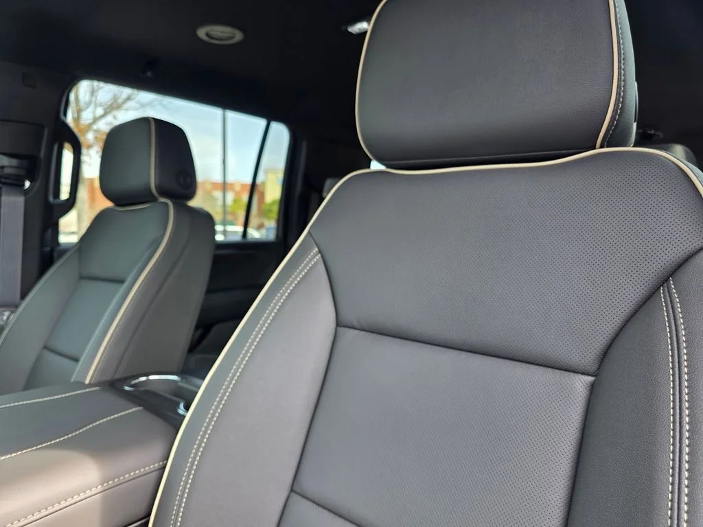 2026 Chevrolet Suburban Premier - Photo 11