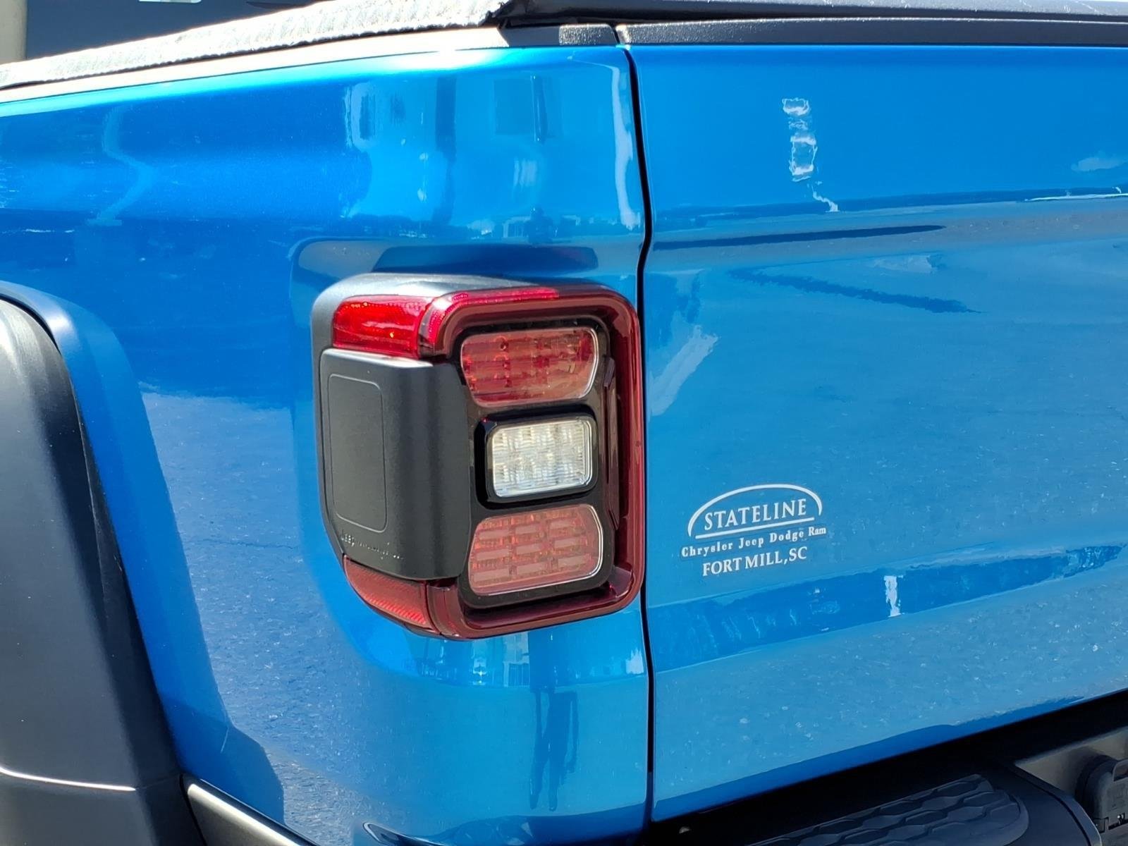 Used 2024 Hydro Blue Pearlcoat Jeep Rubicon image 18