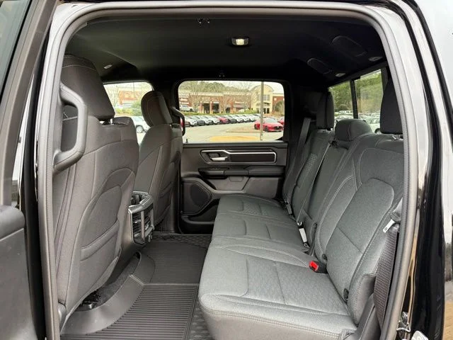 New 2026 Diamond Black Crystal Pearl-Coat Exterior Paint RAM Big Horn/Lone Star image 25
