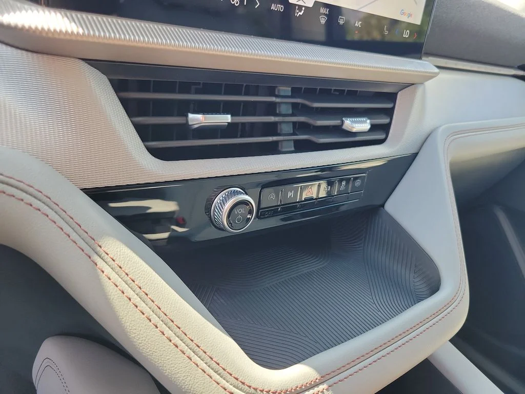 New 2026 Carbonized Gray Metallic Ford Active image 31