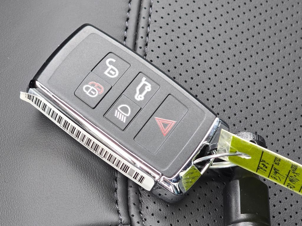 2026 Land Rover Defender X-Dynamic SE - Photo 43