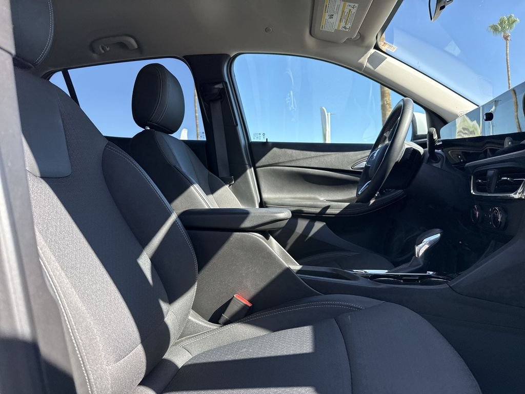 2025 Buick Encore GX Preferred - Photo 14