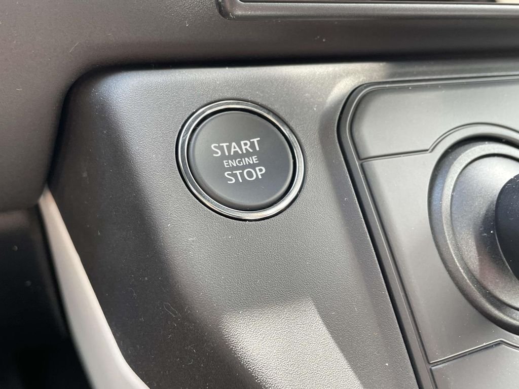 New 2026 Borasco Grey Land Rover X-Dynamic SE image 30