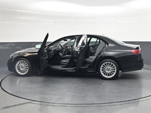Used 2023  Mercedes-Benz E 350 image 38