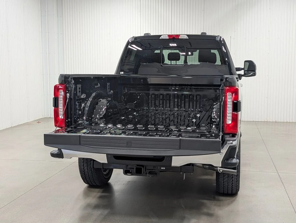 New 2026 Agate Black Metallic Ford F-250® King Ranch® image 28