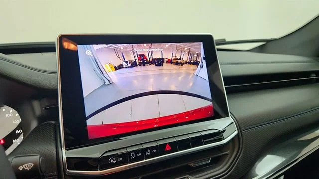 New 2026 Red Hot Pearlcoat Jeep Latitude image 21
