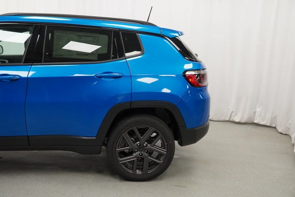 New 2026 Hydro Blue Pearlcoat Jeep Latitude image 16