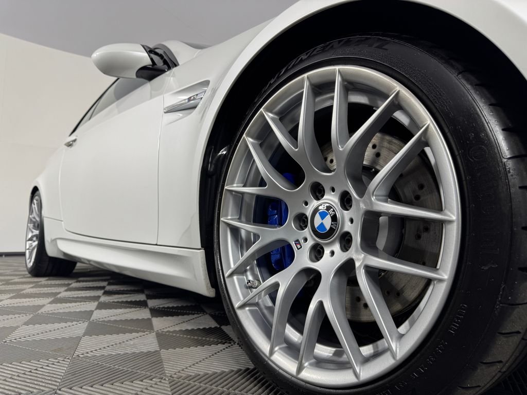 Used 2013 White Metallic BMW Base image 37