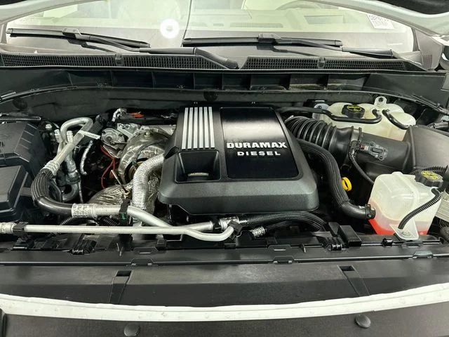 Used 2025 White GMC Denali image 34