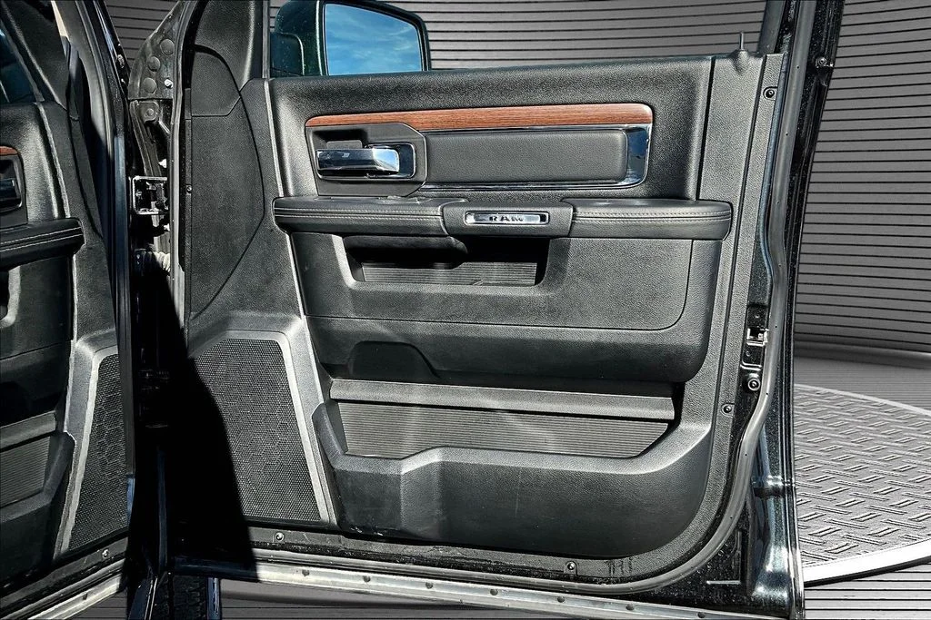 Used 2016 Black Ram Laramie image 28