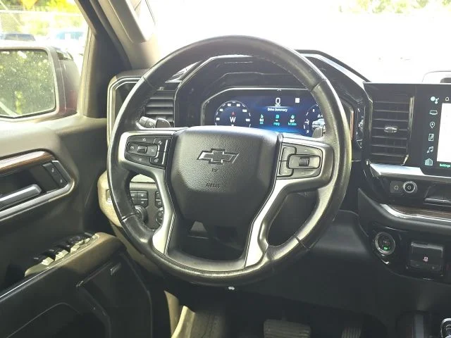 Used 2023 Red Chevrolet RST image 37