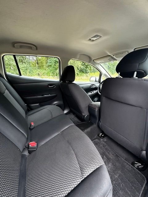Used 2017 Brilliant Silver Nissan S image 19
