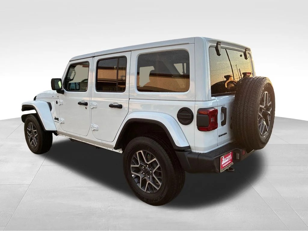 Used 2026 White Jeep Sahara image 3